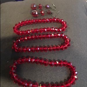 3 sparkling red bracelet, 1 pair dropped earrings